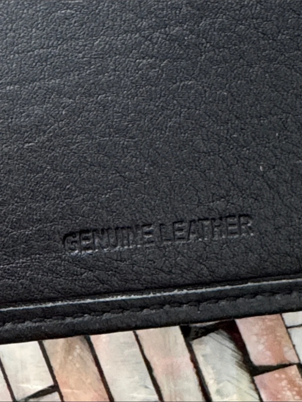 Perry Ellis Genuine LeatherClassic Black Leather Tri fold  Wallet